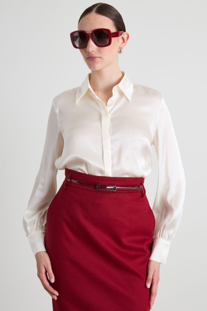 Fluid satin shirt Intrend