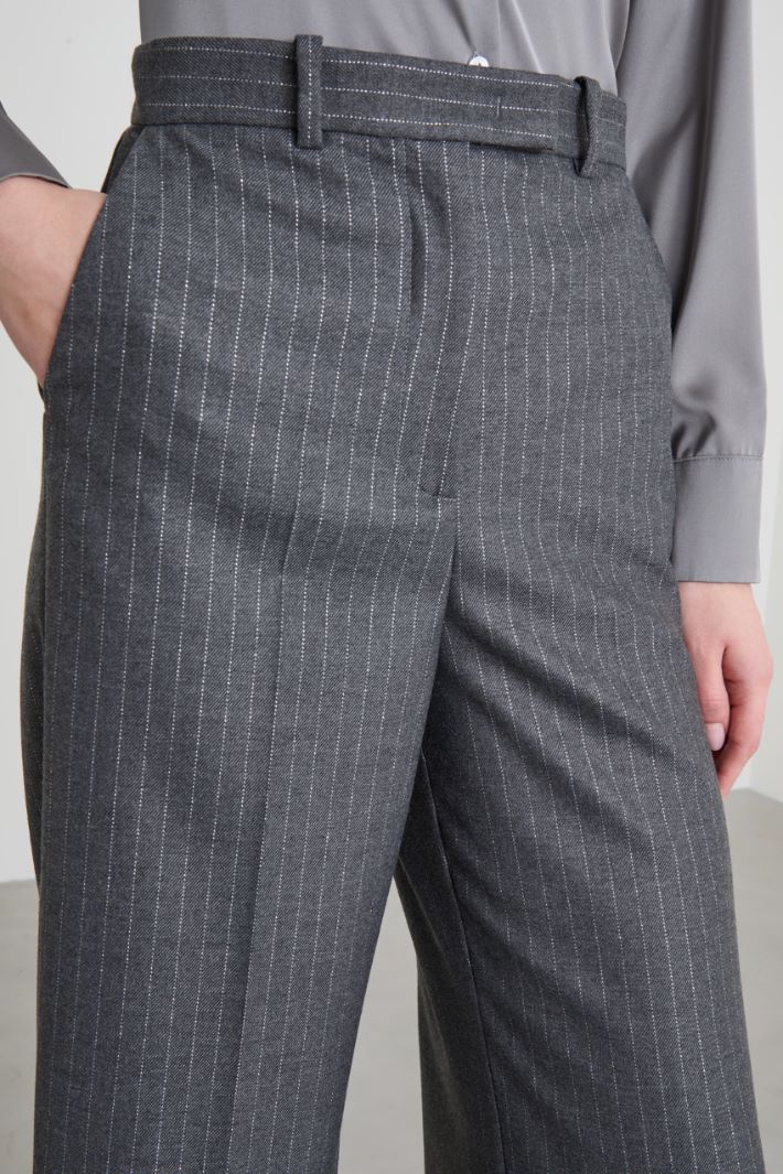 Pantaloni a palazzo gessati lamè Intrend - 4