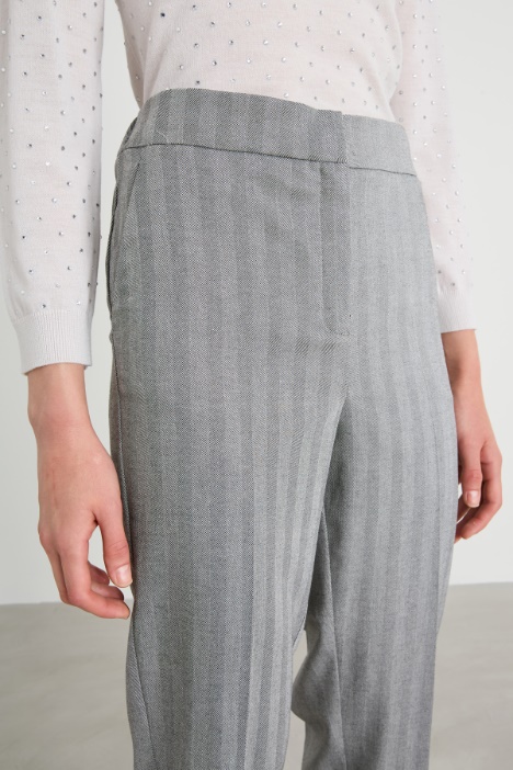 Pantaloni a sigaretta in tinto filo