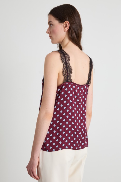 Top lencero con encaje
