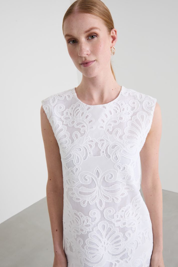Vestido acampanado de encaje Intrend - 4