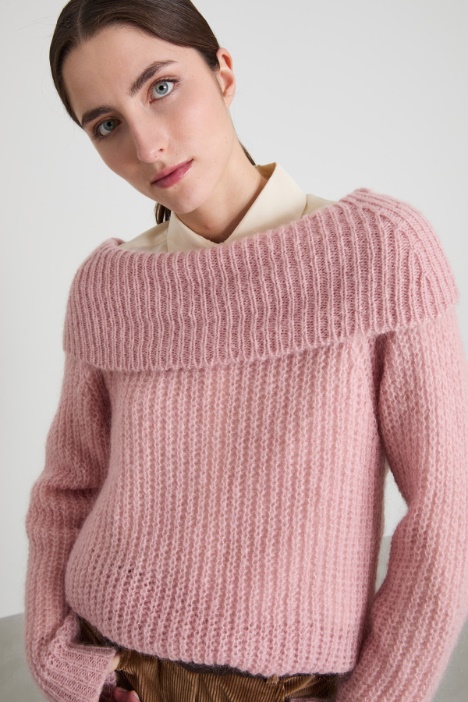 Maglia con maxi collo