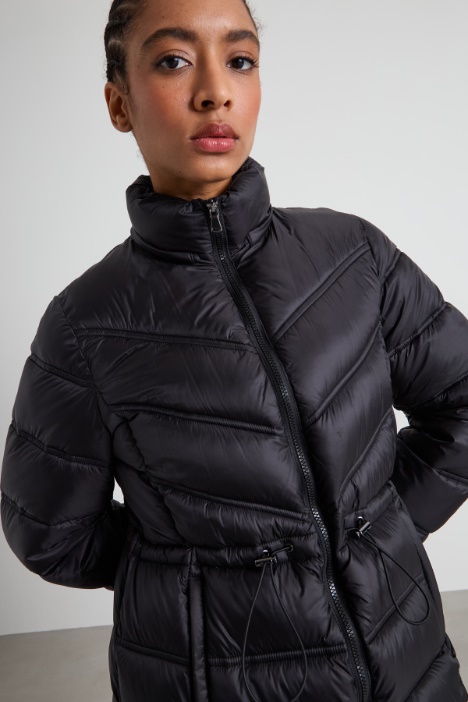 Anorak acolchado con cordón