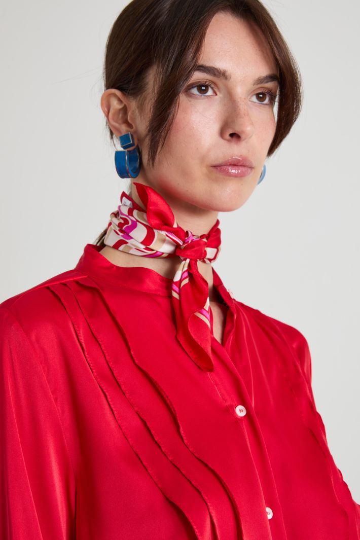 Foulard in seta a fantasia