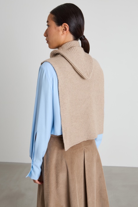 Collo in maglia con passamontagna