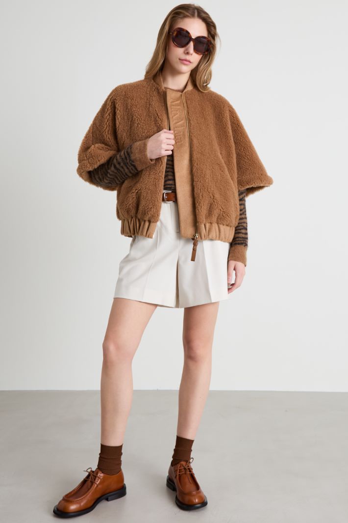 Cappa bomber in tessuto peluche