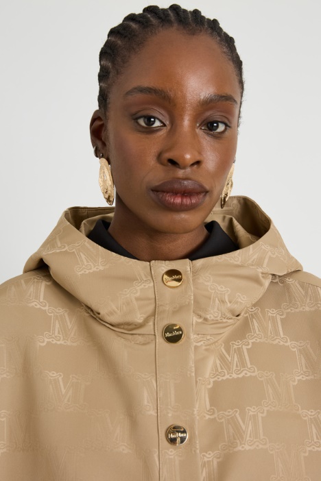 Capa de jacquard impermeable