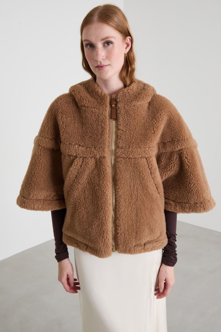 Teddy fabric cape Intrend - 4