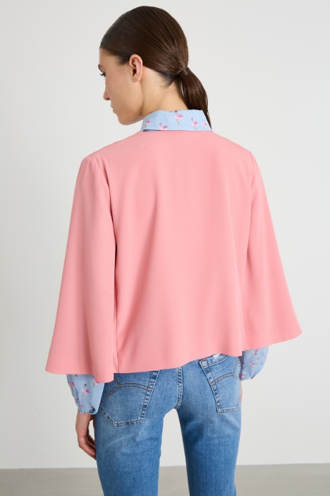 Giacca corta in tessuto fluido