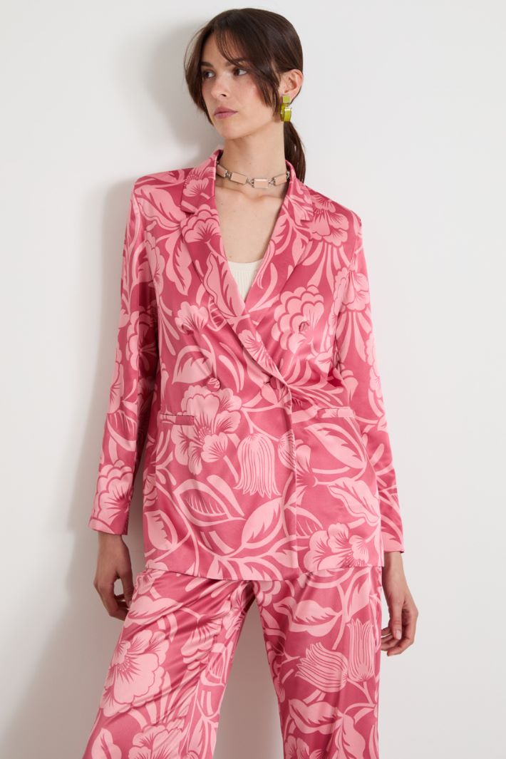 Deconstructed satin blazer Intrend