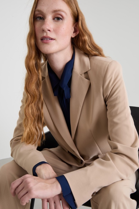 Blazer de sarga elástica