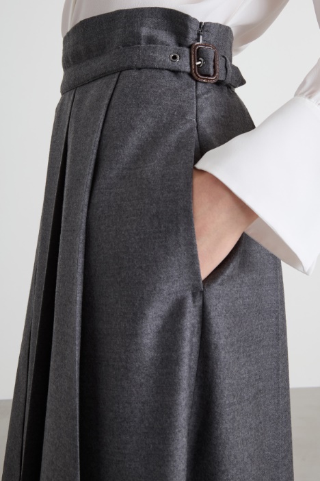 Gonna a pieghe in lana