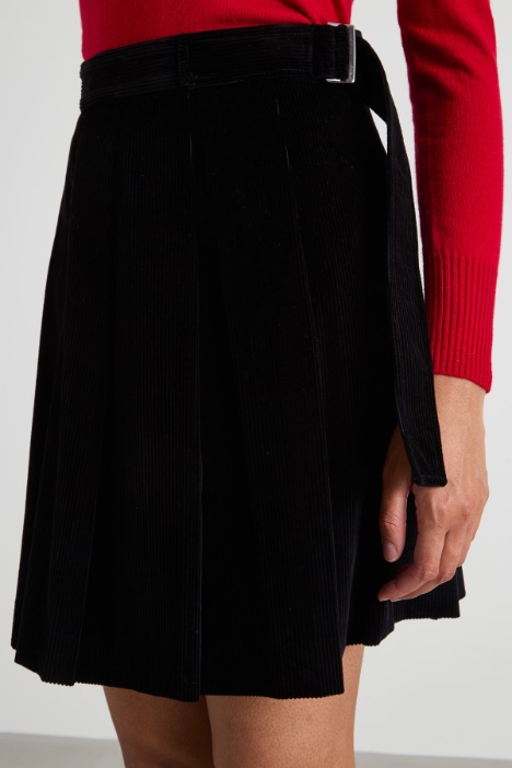 Minifalda plisada de terciopelo