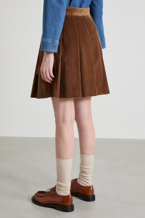 Minigonna a pieghe in velluto