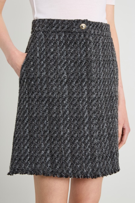 Gonna corta in stuoia