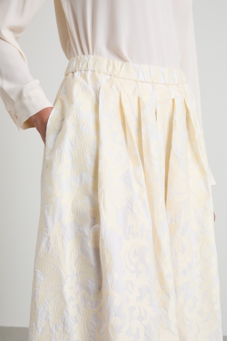 Gonna ampia in cotone ricamato