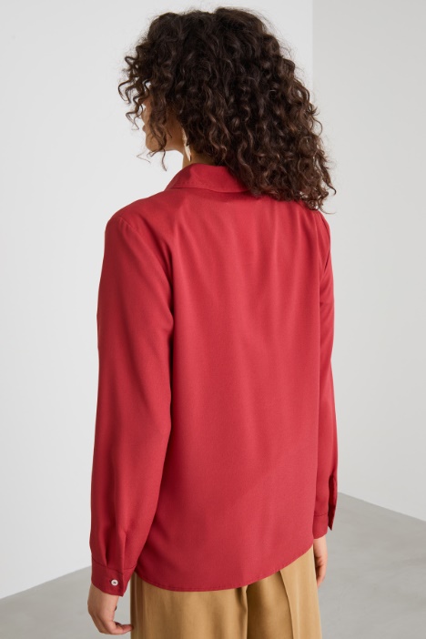 Camisa con bolsillos