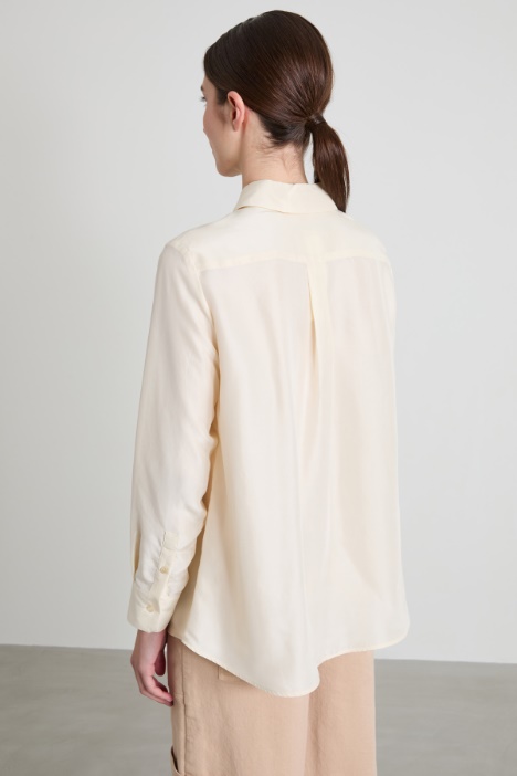 Camicia in seta lavata