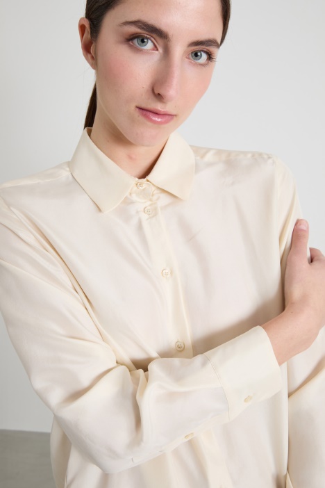 Camicia in seta lavata