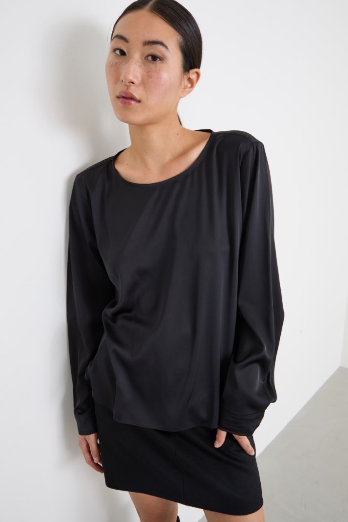 Stretch satin blouse Intrend