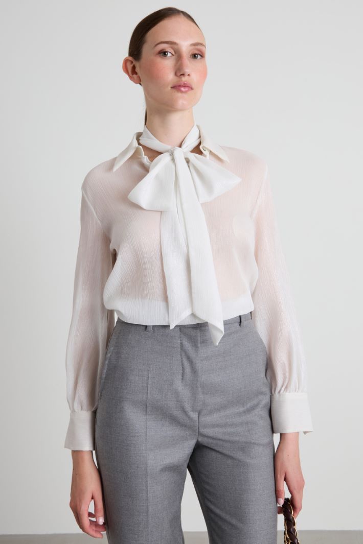Shirt with scarf Intrend