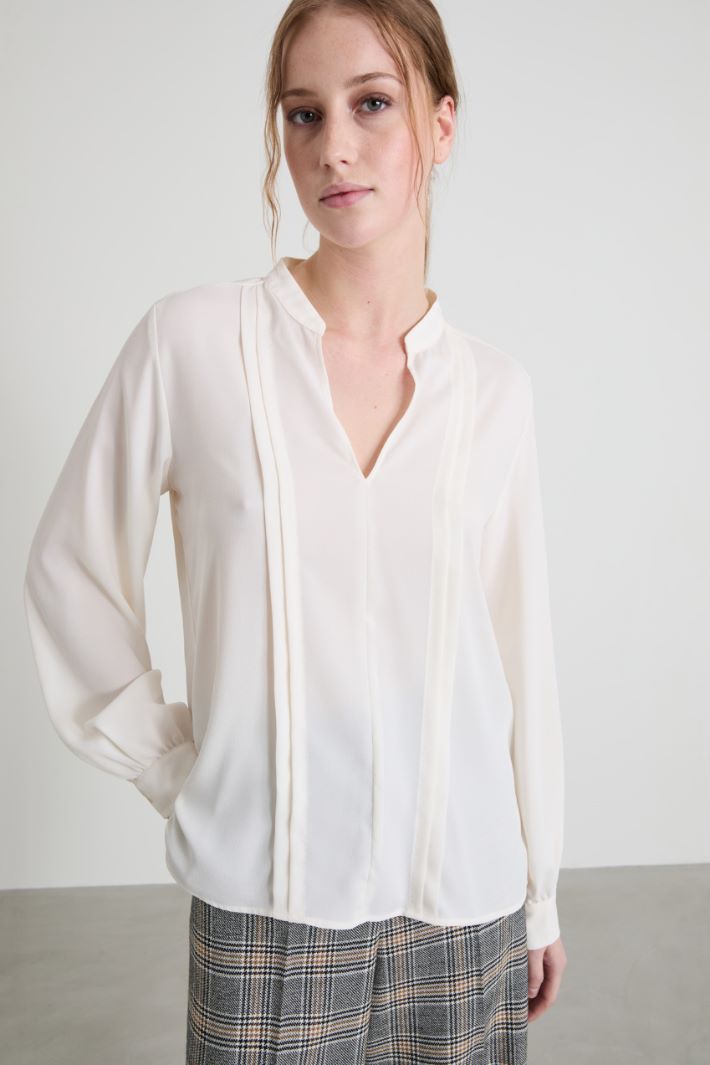 Pleated detailed blouse Intrend