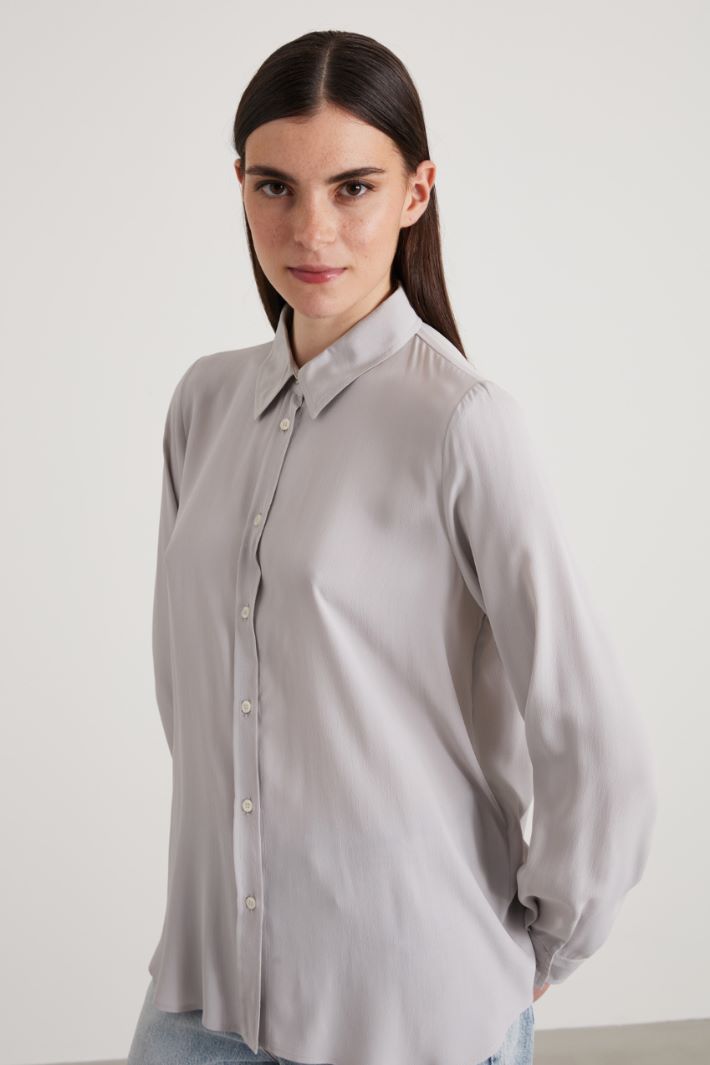Silk-blend crêpe shirt Intrend