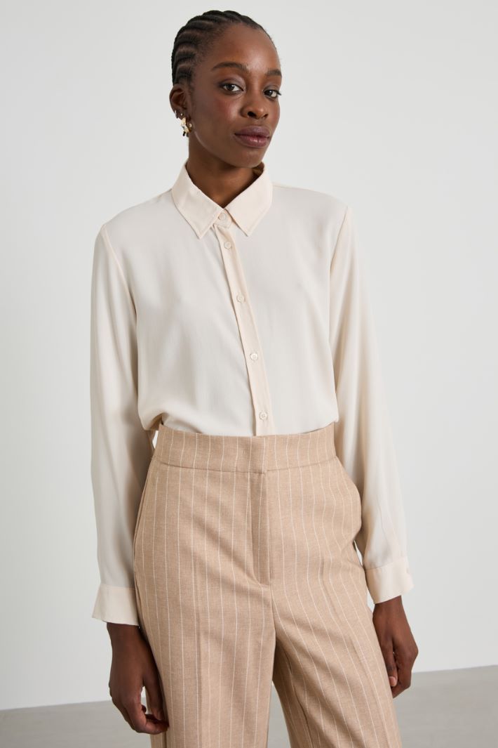 Silk-blend crêpe shirt Intrend