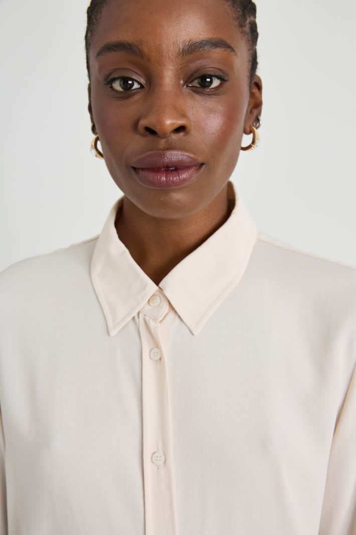 Silk-blend crêpe shirt Intrend - 4