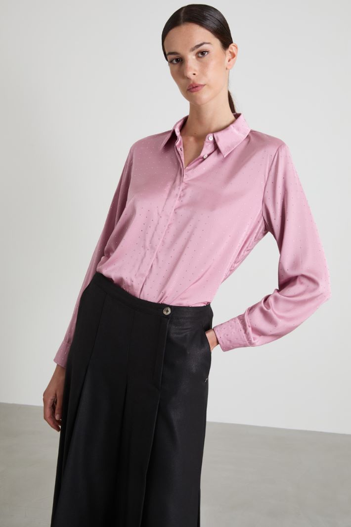 Rhinestone satin shirt Intrend