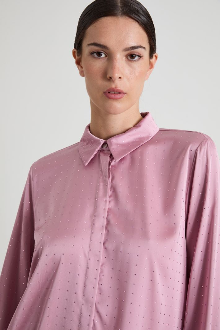 Rhinestone satin shirt Intrend - 4