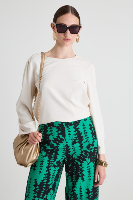 Lightweight crepe blouse Intrend