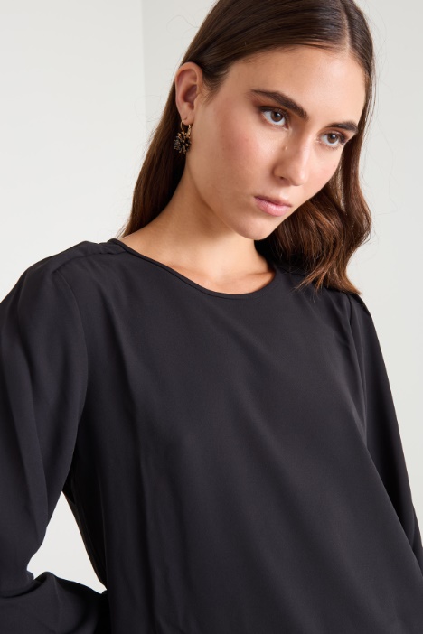 Blusa in crépe leggero