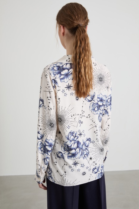 Blusa de sarga con pliegues