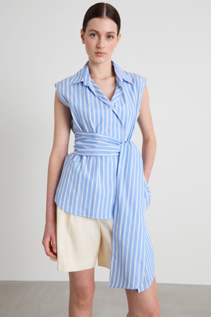 Camicia smanicata con fusciacca Intrend