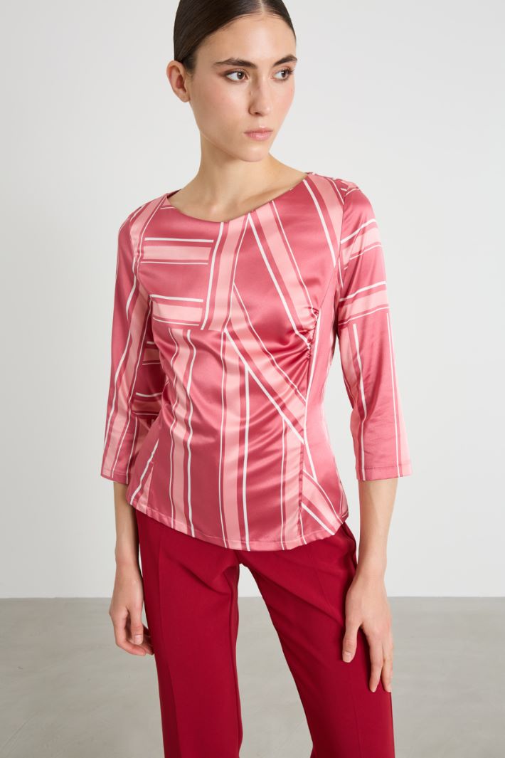 Blusa in raso Intrend