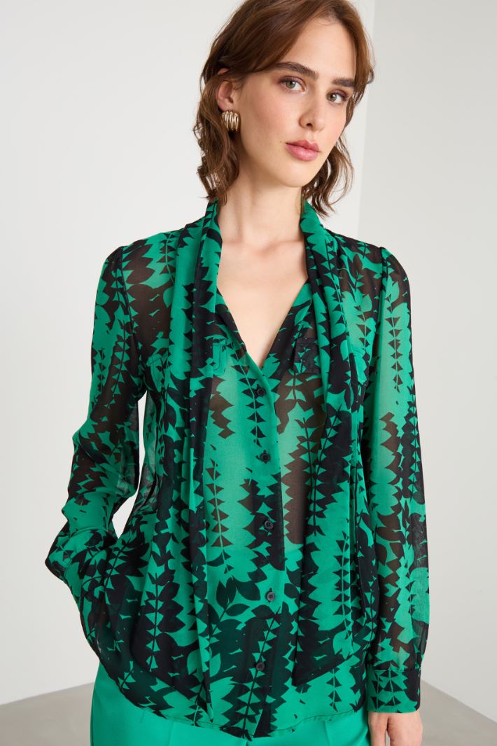 Neckerchief-adorned shirt Intrend - 3