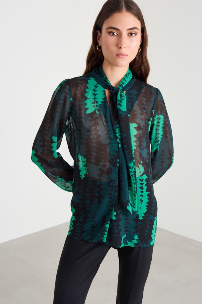 Camicia con foulard Intrend