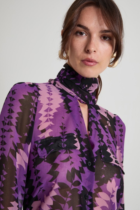 Camicia con foulard