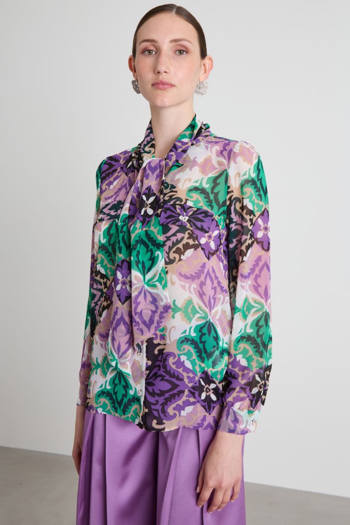 Camicia con foulard Intrend