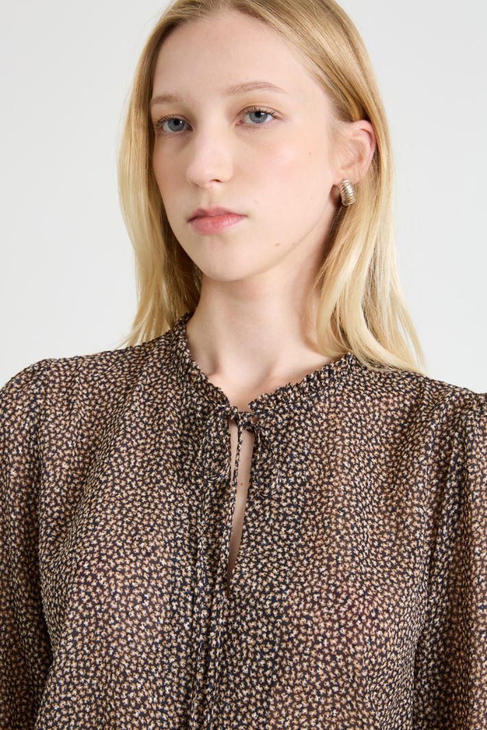 Blusa in plumetis stampato Intrend - 4