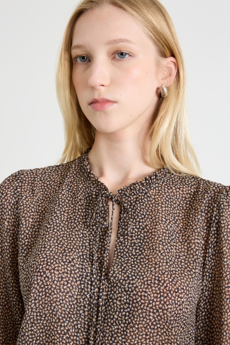 Blusa de plumeti estampada