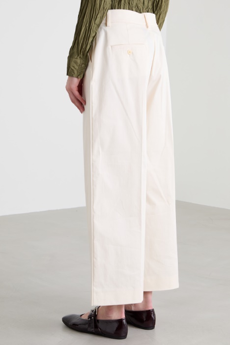 Pantalón cropped de raso de algodón