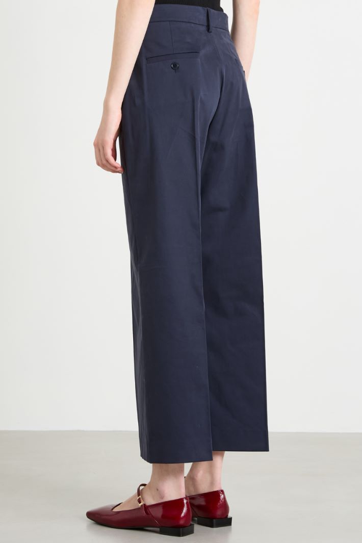 Cotton satin cropped trousers Intrend - 3