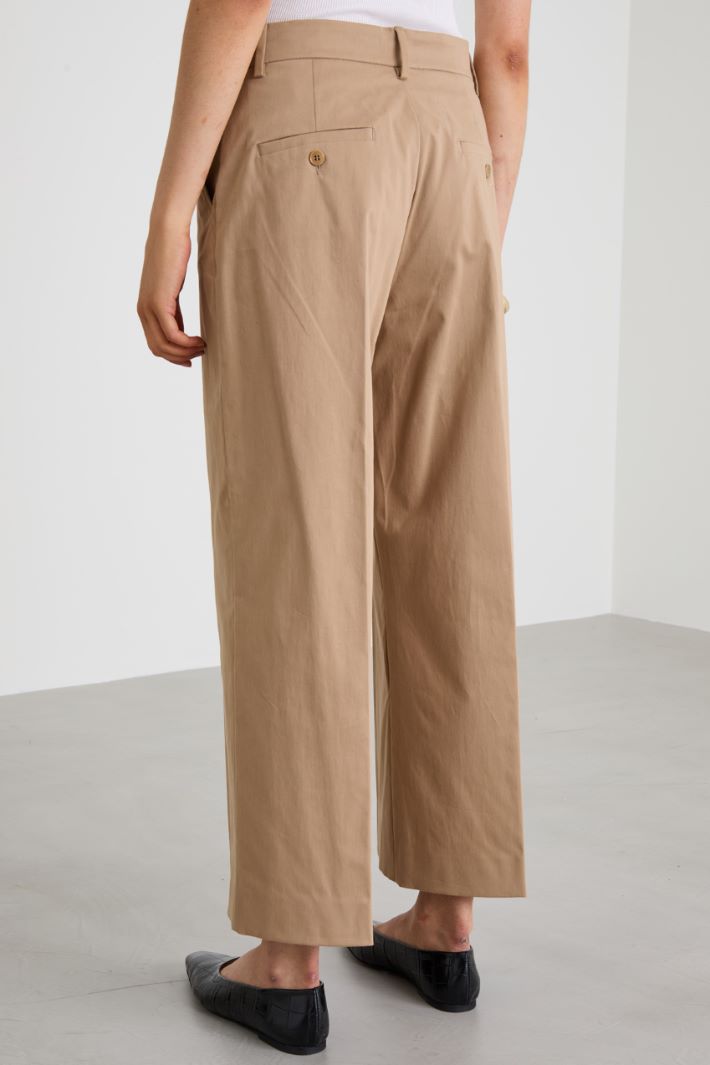 Cotton satin cropped trousers Intrend - 3