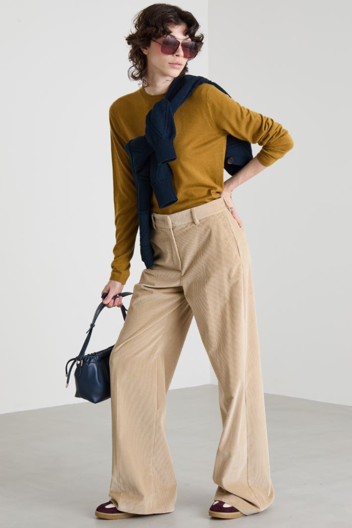 Velvet trousers Intrend