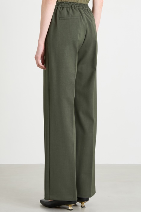 Pantalón recto de gabardina