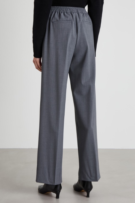 Pantalón recto de gabardina