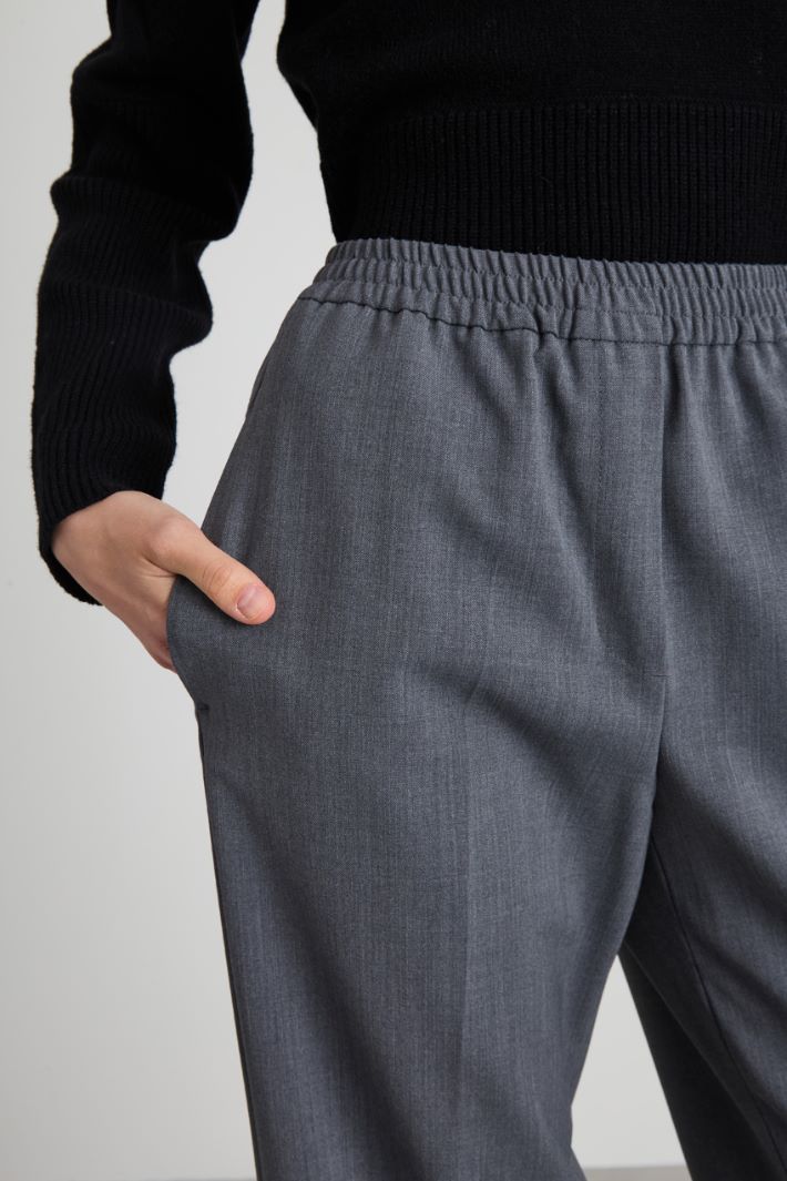 Pantaloni dritti in gabardina Intrend - 4