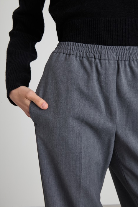 Pantalón recto de gabardina